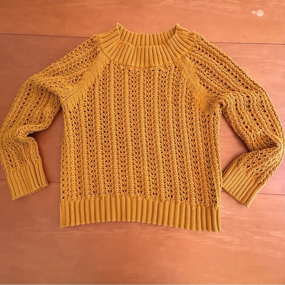 J Crew M open knit lightweight summer sweater - Picture 1 of 10